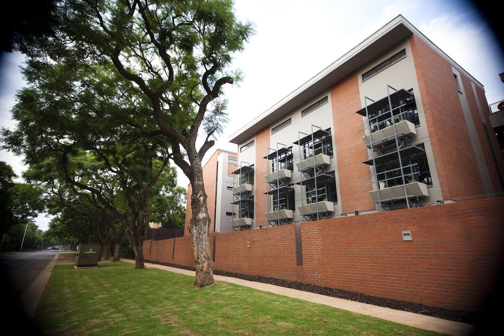 Absolute Farenden Apartments Pretoria Exterior photo