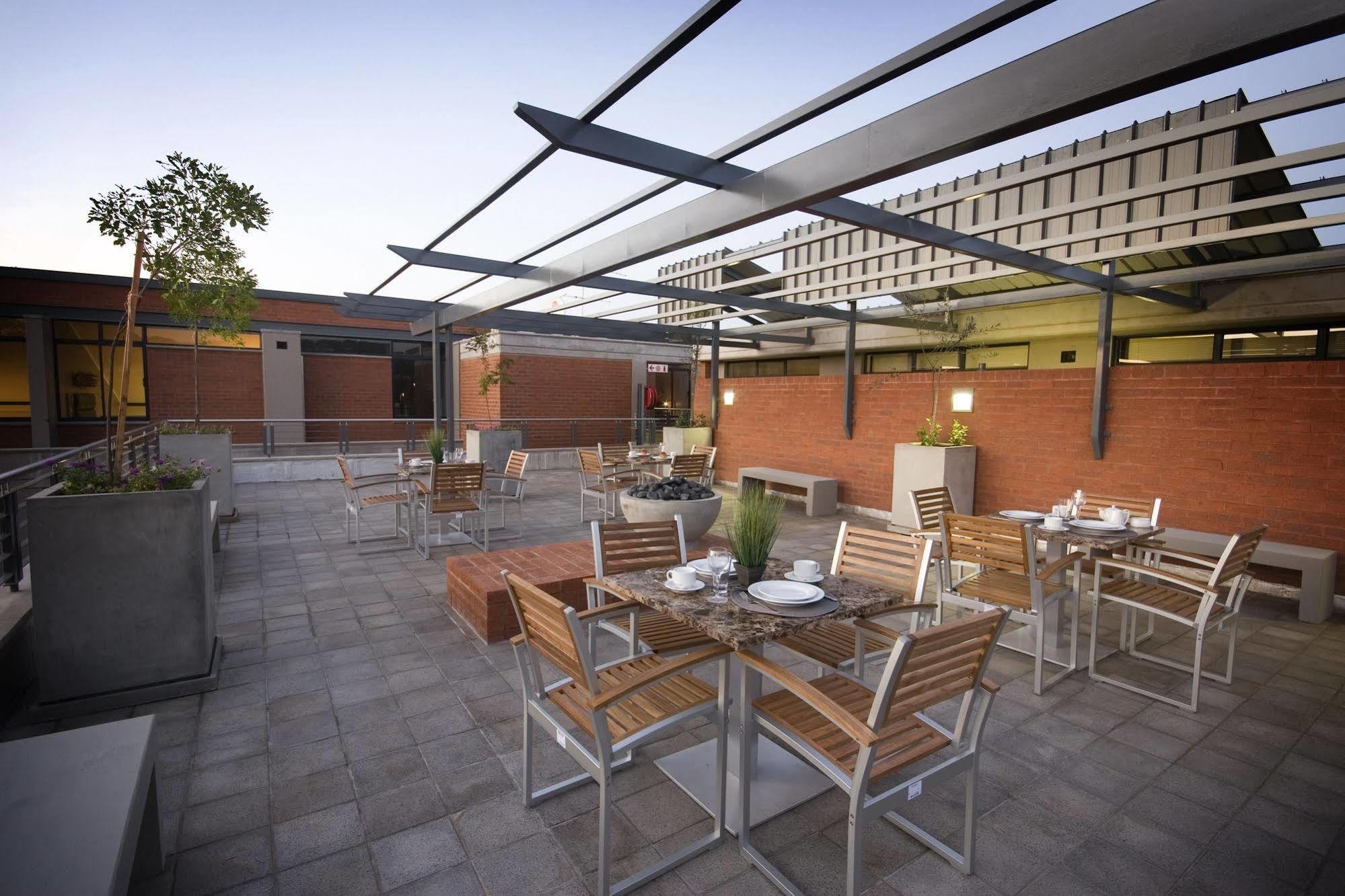Absolute Farenden Apartments Pretoria Exterior photo